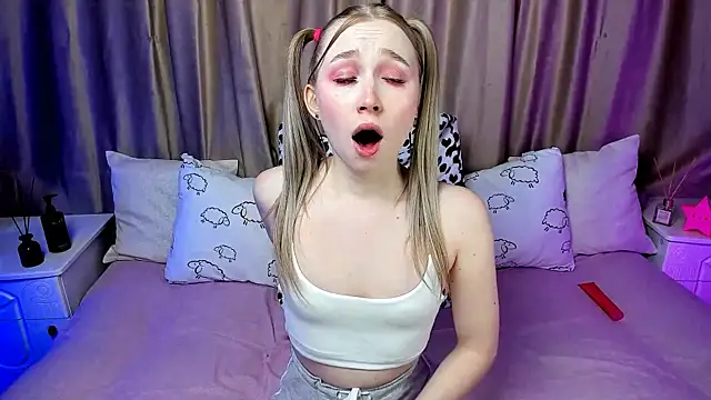 LilyStarlight online show from March 2025 06:40:01 AM