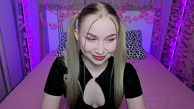 LilyStarlight online show from April 2026 03:42:01 AM