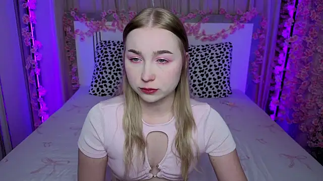 LilyStarlight online show from July 2026 03:48:01 AM