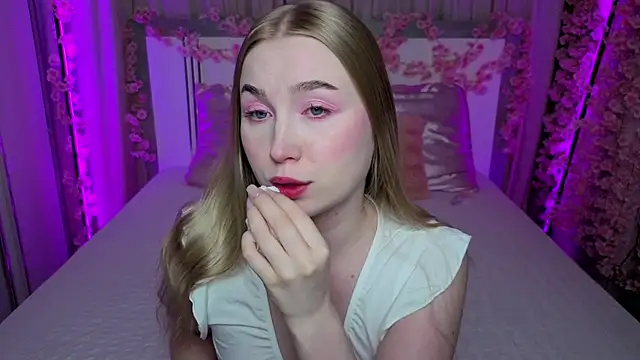 LilyStarlight online show from June 2026 03:45:02 AM