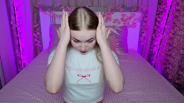LilyStarlight online show from June 2026 03:18:02 AM