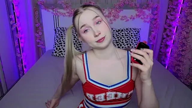 LilyStarlight online show from May 2026 04:28:01 AM