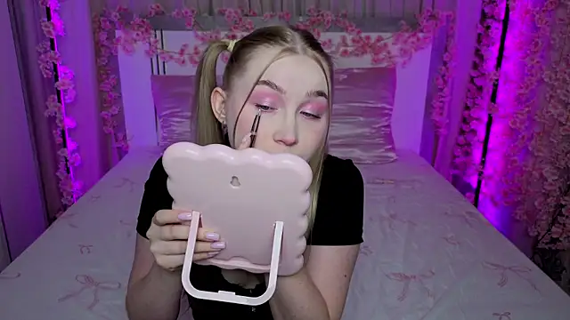 LilyStarlight online show from July 2026 03:29:01 AM