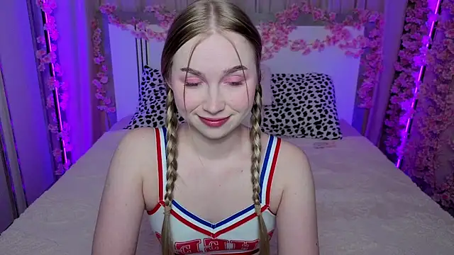LilyStarlight online show from April 2026 03:46:01 AM