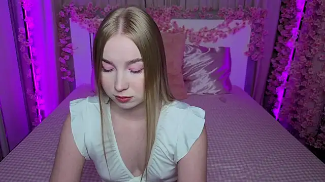 LilyStarlight online show from June 2026 03:49:02 AM