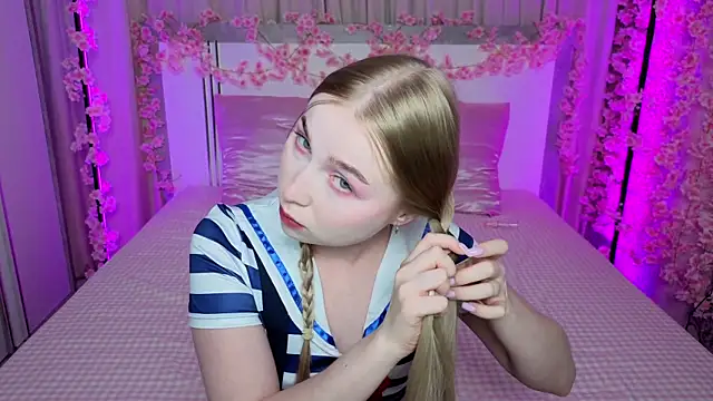LilyStarlight online show from July 2026 03:45:01 AM