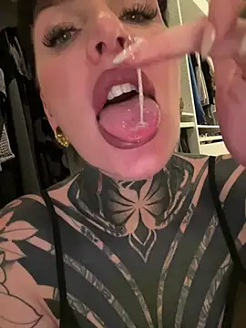 InkedBiitch online show from February 2025 07:00:01 PM