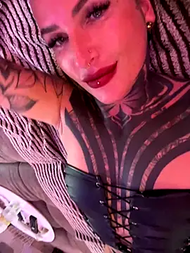 InkedBiitch online show from September 2025 05:13:01 PM