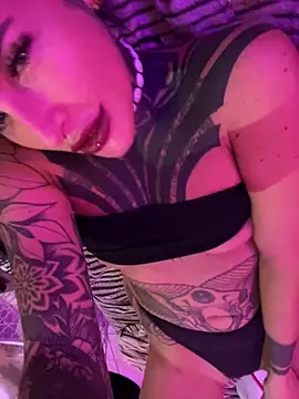 InkedBiitch online show from October 2025 06:05:01 AM