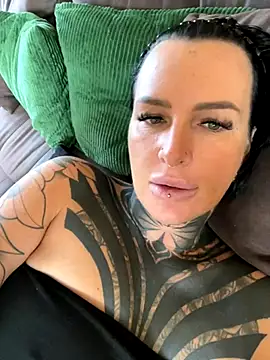 InkedBiitch online show from October 2025 08:52:01 AM