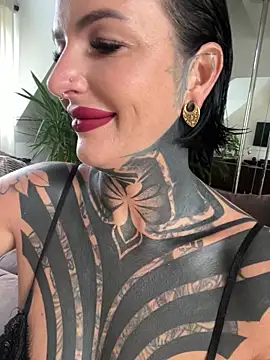 InkedBiitch online show from September 2025 08:13:02 AM