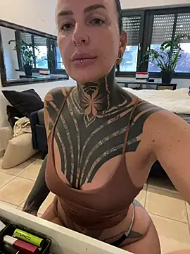 Snapshot of InkedBiitch chatting on August 2026 04:50:02 AM InkedBiitch online show from August 2026 04:50:02 AM