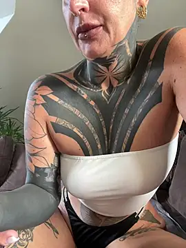 Snapshot of InkedBiitch chatting on June 2026 09:05:02 AM InkedBiitch online show from June 2026 09:05:02 AM