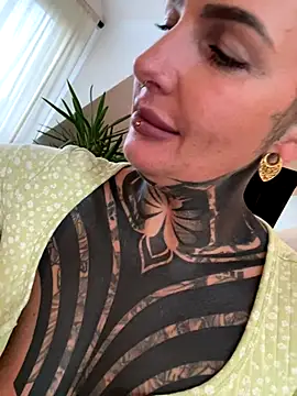 InkedBiitch online show from October 2025 07:40:02 AM