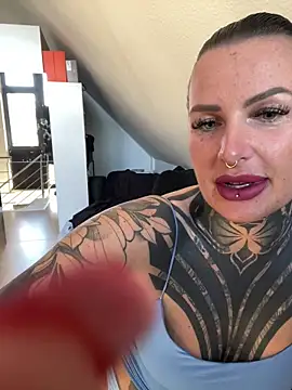 InkedBiitch online show from April 2026 06:04:01 AM