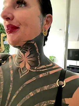 InkedBiitch online show from October 2025 07:31:01 AM