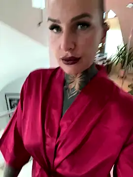 InkedBiitch online show from October 2025 12:37:02 PM