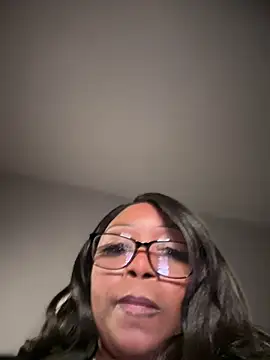 Snapshot of NikkiNoelanii chatting on May 2026 12:52:01 PM NikkiNoelanii online show from May 2026 12:52:01 PM