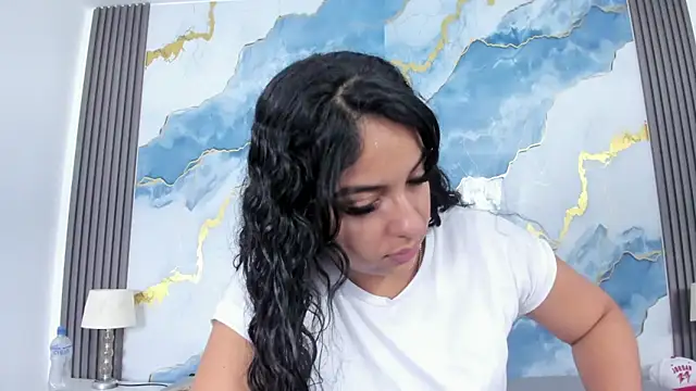 Kylieandjhonny online show from November 2025 07:28:01 PM