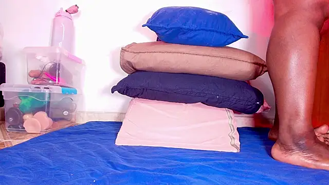  ebony-queen  online show from October 2025 12:02:01 PM