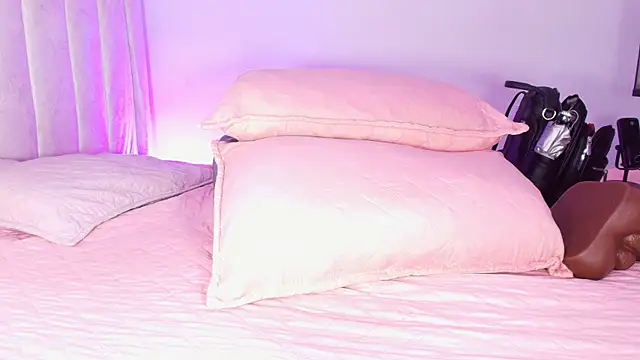  ebony-queen  online show from May 2026 03:04:01 AM