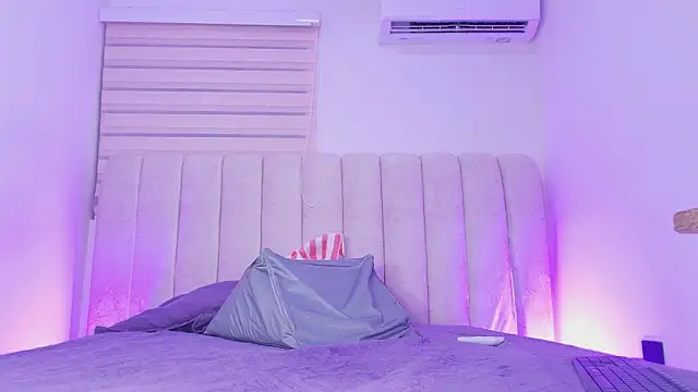  ebony-queen  online show from February 2026 03:07:02 AM