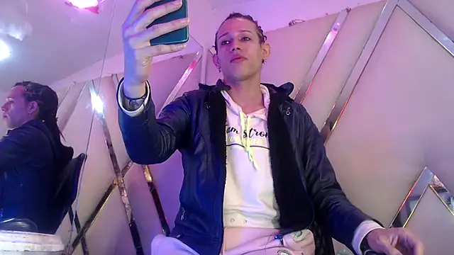 StefyFerrer online show from November 2025 02:01:02 AM