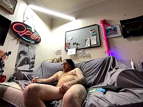WhiteChocalate 69 online show from March 2025 05:20:01 PM