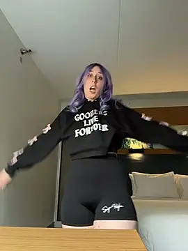 ursluttygf online show from April 2026 10:06:02 PM