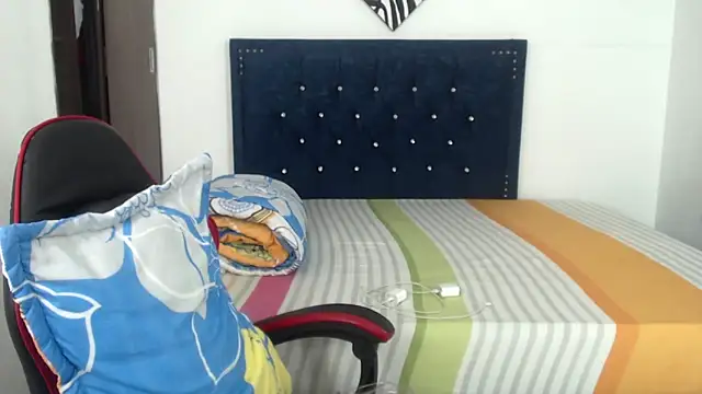 QueenSquirt  online show from March 2026 07:52:02 PM