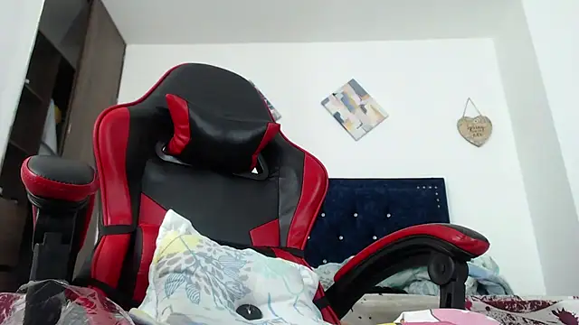 Snapshot of QueenSquirt_ chatting on October 2025 09:38:01 PM QueenSquirt online show from October 2025 09:38:01 PM