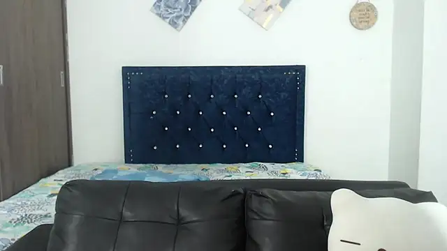 Snapshot of QueenSquirt_ chatting on March 2025 08:05:02 PM QueenSquirt online show from March 2025 08:05:02 PM