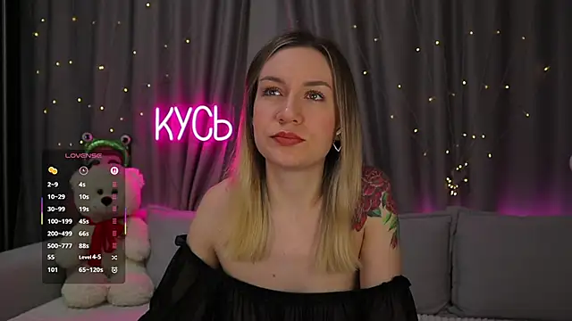  LadyMargo  online show from February 2026 10:42:01 PM