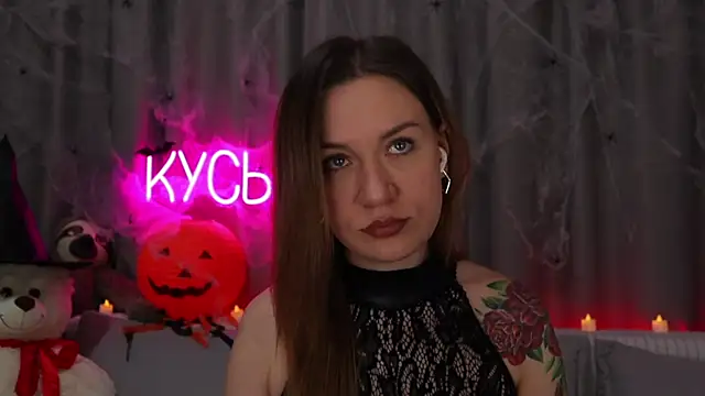 Snapshot of _LadyMargo_ chatting on October 2025 10:20:02 PM LadyMargo online show from October 2025 10:20:02 PM