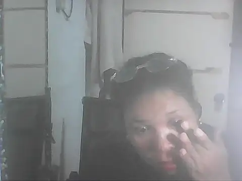 Snapshot of hotwet_mama4uxx chatting on October 2025 06:37:01 AM hotwet mama4uxx online show from October 2025 06:37:01 AM