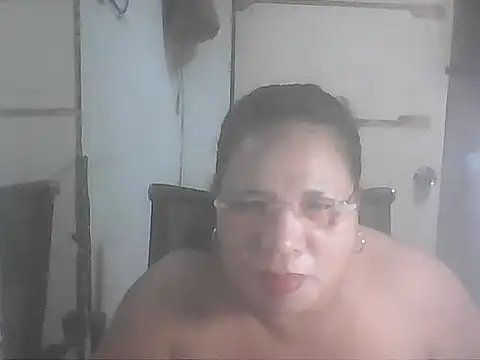 Snapshot of hotwet_mama4uxx chatting on October 2025 01:12:01 PM hotwet mama4uxx online show from October 2025 01:12:01 PM
