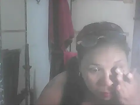 Snapshot of hotwet_mama4uxx chatting on October 2025 12:28:02 PM hotwet mama4uxx online show from October 2025 12:28:02 PM