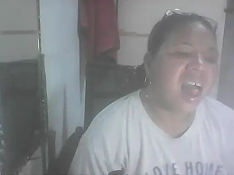 Snapshot of hotwet_mama4uxx chatting on October 2025 12:30:02 PM hotwet mama4uxx online show from October 2025 12:30:02 PM