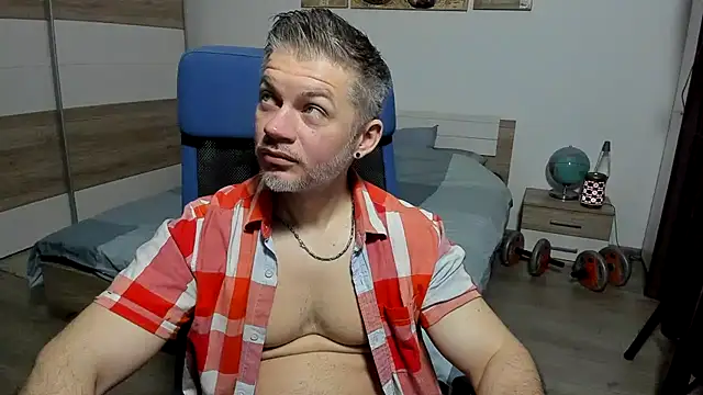 RobbyShawz online show from April 2026 04:52:01 AM