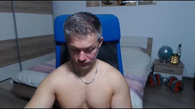 Snapshot of RobbyShawz chatting on September 2025 04:18:01 AM RobbyShawz online show from September 2025 04:18:01 AM