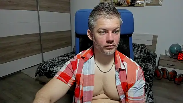 RobbyShawz online show from May 2026 04:00:02 AM