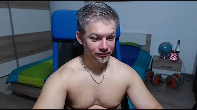 Snapshot of RobbyShawz chatting on October 2025 04:03:01 AM RobbyShawz online show from October 2025 04:03:01 AM