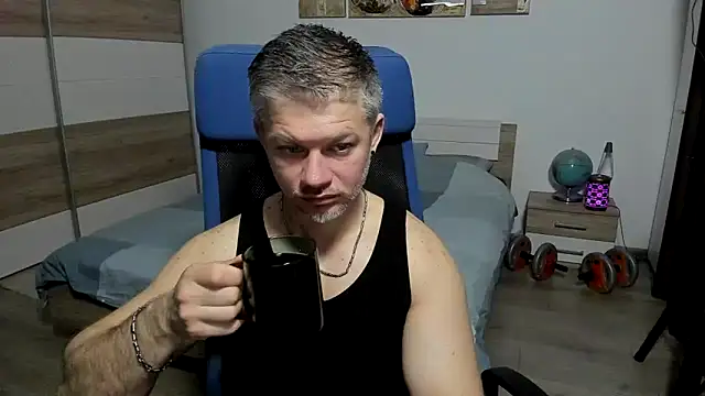 RobbyShawz online show from April 2026 04:58:02 AM