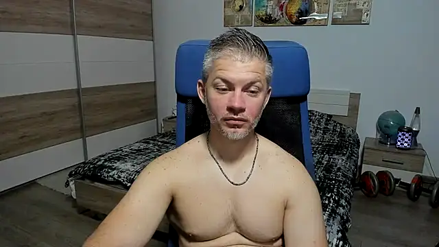 Snapshot of RobbyShawz chatting on June 2026 04:10:01 AM RobbyShawz online show from June 2026 04:10:01 AM