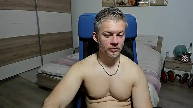 RobbyShawz online show from May 2026 03:58:02 AM