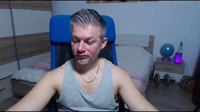 RobbyShawz online show from November 2025 07:45:01 AM