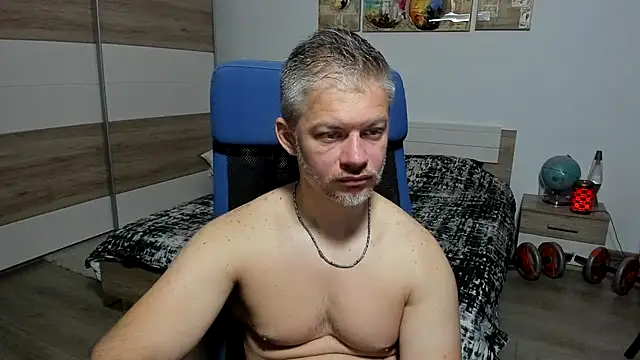 Snapshot of RobbyShawz chatting on June 2026 04:18:01 AM RobbyShawz online show from June 2026 04:18:01 AM