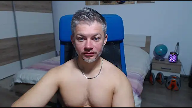 Snapshot of RobbyShawz chatting on September 2025 04:07:02 AM RobbyShawz online show from September 2025 04:07:02 AM