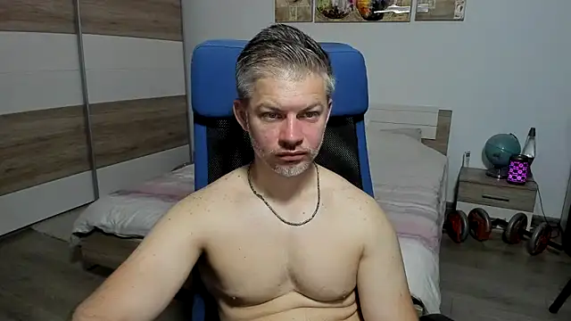 Snapshot of RobbyShawz chatting on June 2026 05:08:02 AM RobbyShawz online show from June 2026 05:08:02 AM
