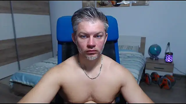 Snapshot of RobbyShawz chatting on September 2025 06:12:02 AM RobbyShawz online show from September 2025 06:12:02 AM